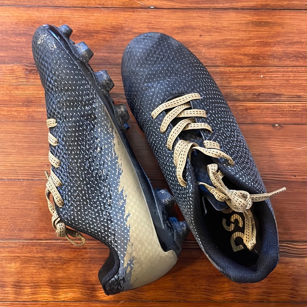 DSG boys soccer cleats